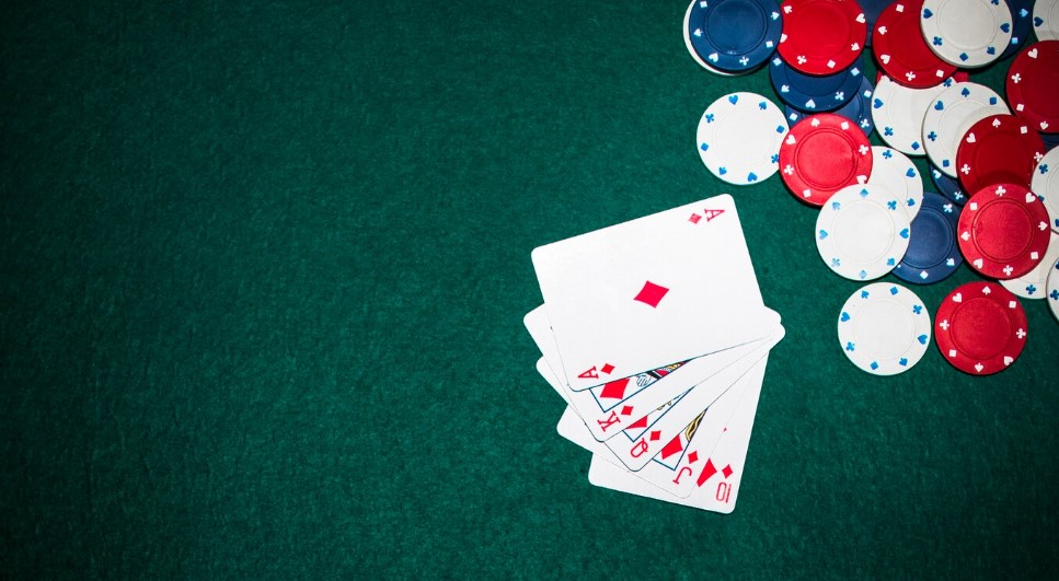 What is a rounder in poker
